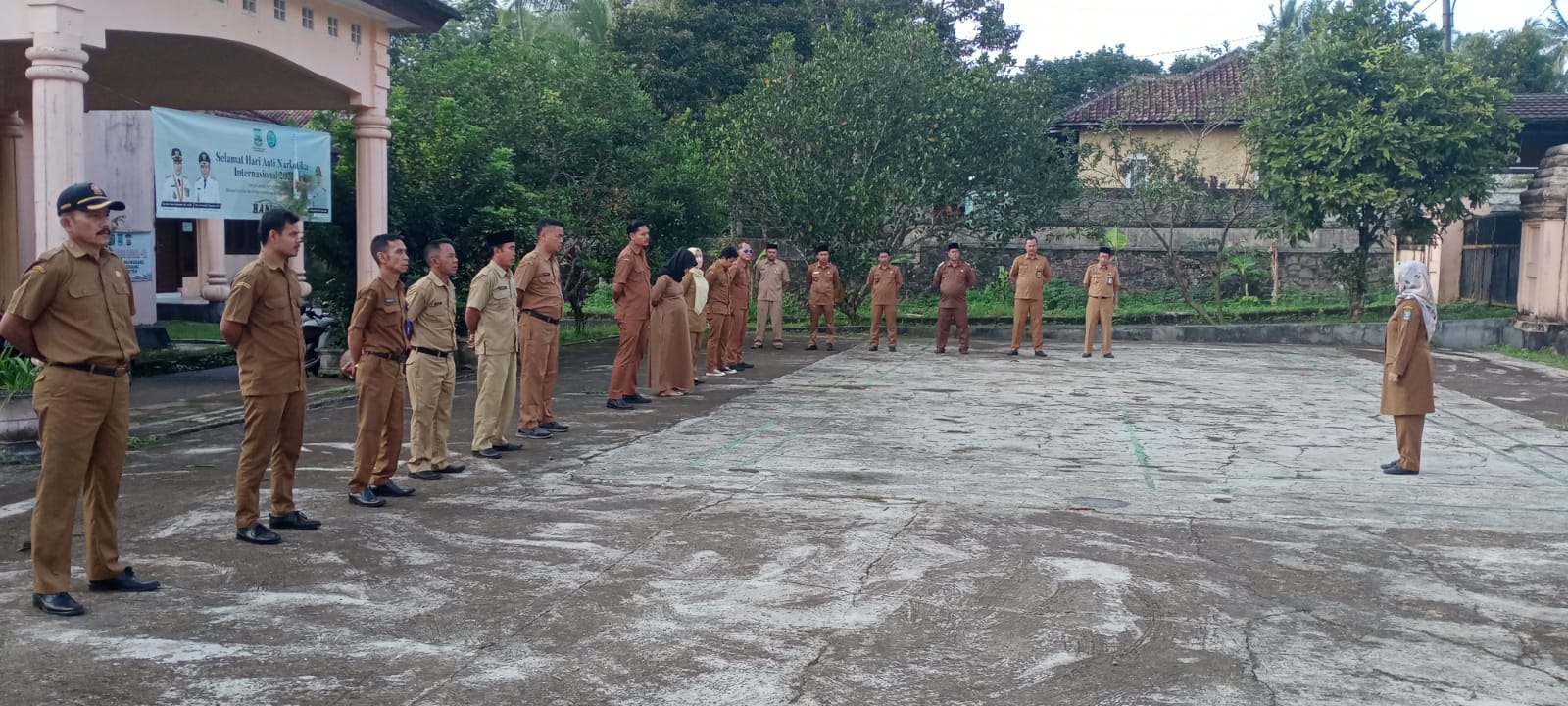 giat-apel-pagi-di-kecamatan-gunungsari